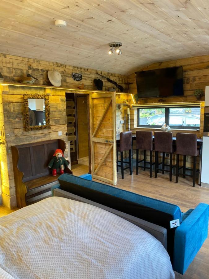 Willow Court Farm Studio East & Petting Farm, 8 Mins To Legoland & Windsor, 15 Mins To Lapland Uk Exterior foto